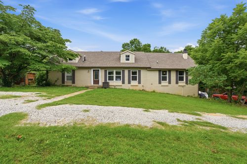 305 Cainridge Dr, Clarksville, TN, 37040-4362 | Card Image