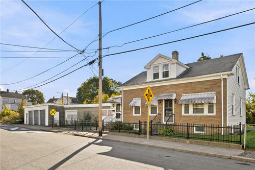 96 High Street, Cumberland, RI, 02864 | Card Image