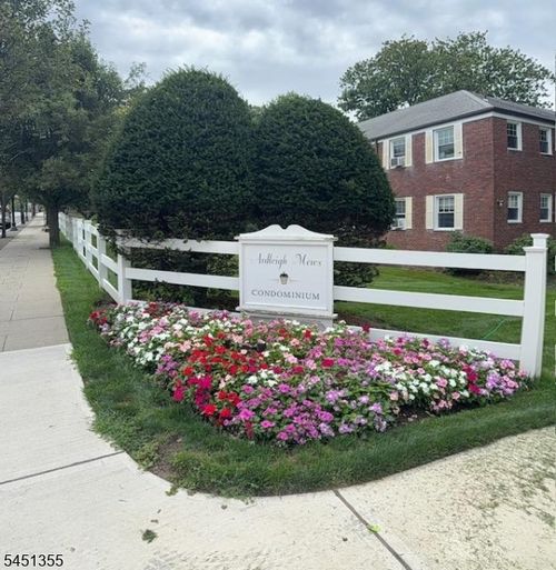 25-349 Bloomfield Ave, Verona, NJ, 07044-2461 | Card Image