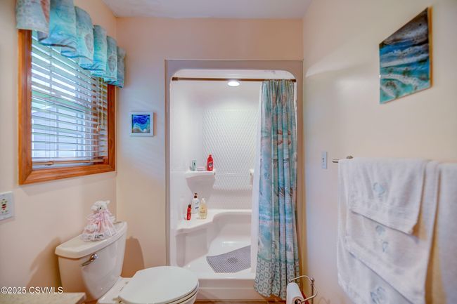 17 Makara Dr, House other with 3 bedrooms, 2 bathrooms and null parking in Drums PA | Image 37