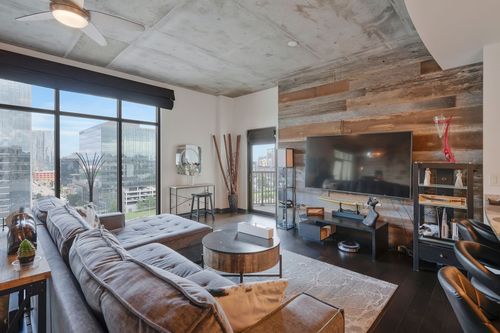 1103-1510 Demonbreun St, Nashville, TN, 37203-3381 | Card Image