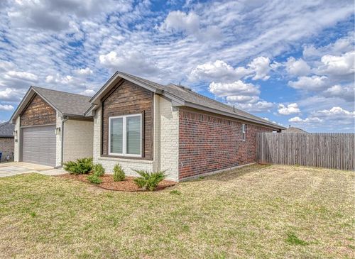 275 Jennifer Dr, Blanchard, OK, 73010-7267 | Card Image