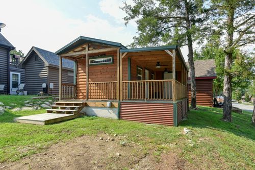150 Bears Paw Way, Hollister, MO, 65672-4975 | Card Image
