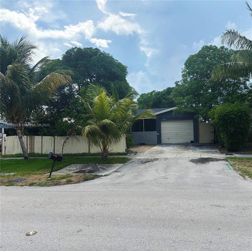 3801 Ne 15th Ave, Pompano Beach, FL, 33064-6155 | Card Image