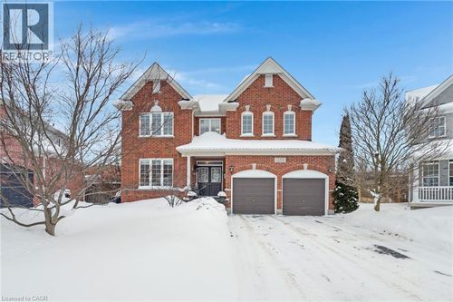 533 Woodfield Court, Kitchener, ON, N2P2S8 | Card Image