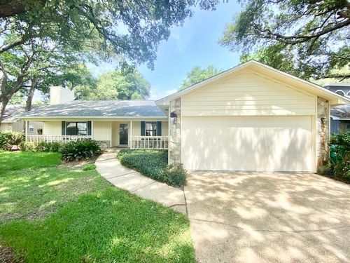 1210 Whitewood Way, Niceville, FL, 32578-4216 | Card Image