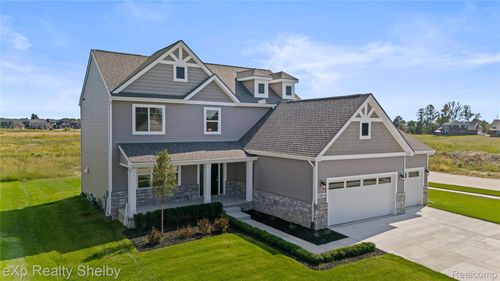 52201 Wellington Valley Dr, Macomb, MI, 48042-1326 | Card Image