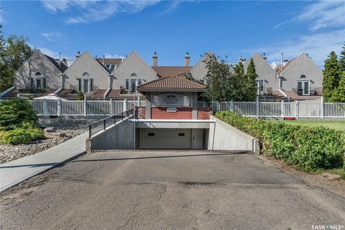 9-2338 Assiniboine Ave E, Regina, SK, S4V2G1 | Card Image