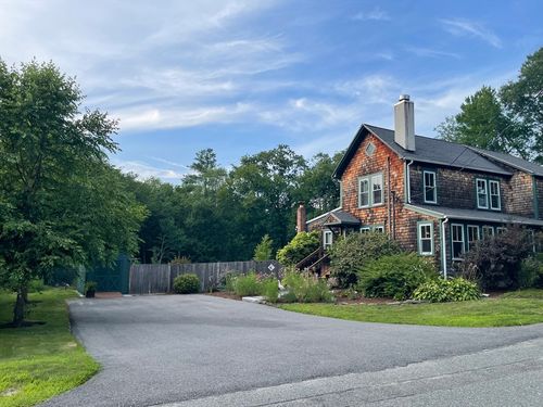 50 Pilgrim St, Abington, MA, 02351-2218 | Card Image