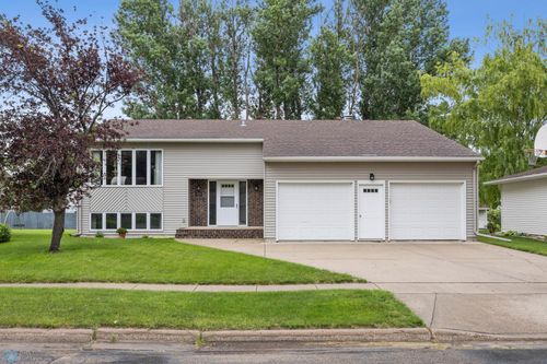 611 4th St Ne, Dilworth, MN, 56529-1130 | Card Image