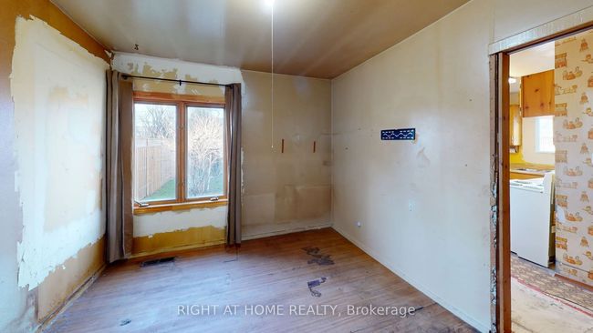8 Ontario St, House other with 3 bedrooms, 1 bathrooms and 2 parking in Ajax ON | Image 8