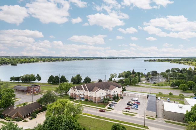UNIT-104 - 301 N Lake St, Condo with 2 bedrooms, 2 bathrooms and null parking in Cadillac MI | Image 29