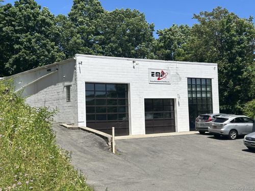 6-581 N State Rd, Briarcliff Manor, NY, 10510-1556 | Card Image