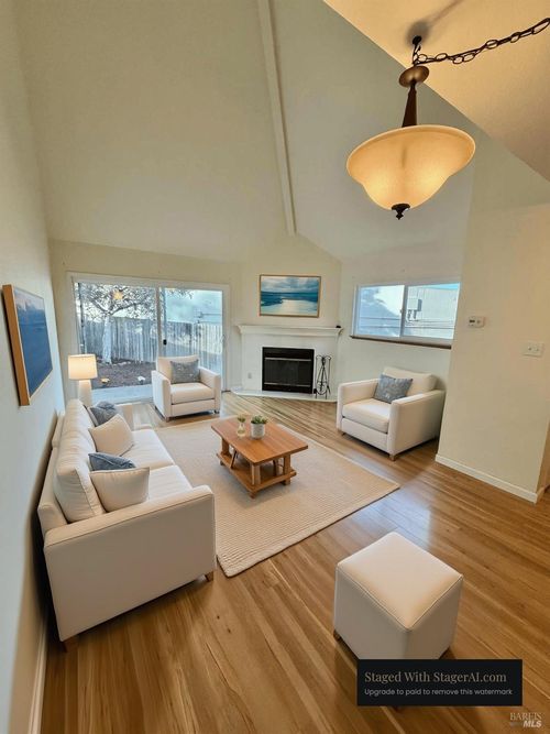 7086 Fircrest Ave, Sebastopol, CA, 95472-4410 | Card Image