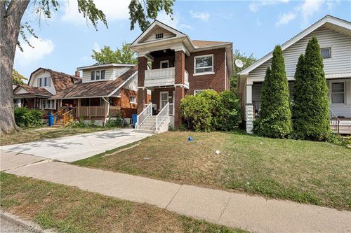 374 Josephine Ave, Windsor, ON, N9B2L1 | Card Image