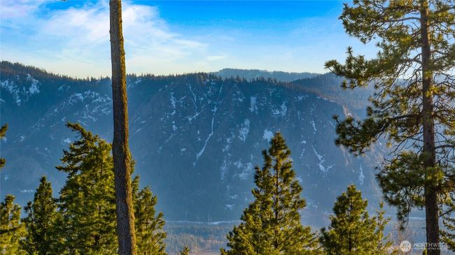 Gather with family and friends to enjoy views that will amaze you. | Image 11