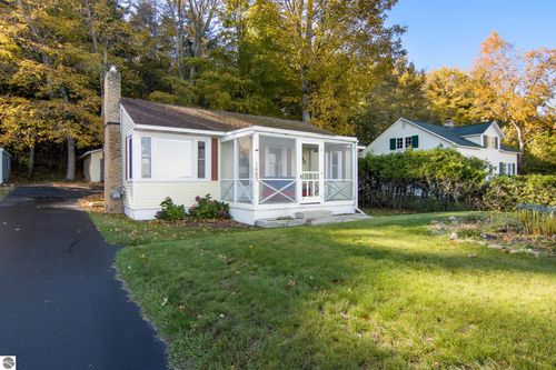 1483 S Shore E, Frankfort, MI, 49635-9752 | Card Image