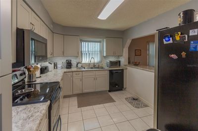 1208 Sacramento Street, House other with 3 bedrooms, 2 bathrooms and null parking in DELTONA FL | Image 3