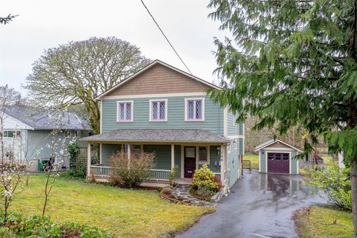 758 Newbury St, Victoria, BC, V9A2C1 | Card Image