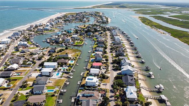 Aerial view of property's location featuring nearby suburban area | Image 38