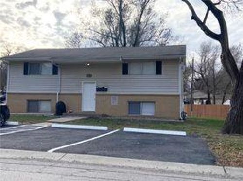 15208 Bellaire Ave, Grandview, MO, 64030-4551 | Card Image