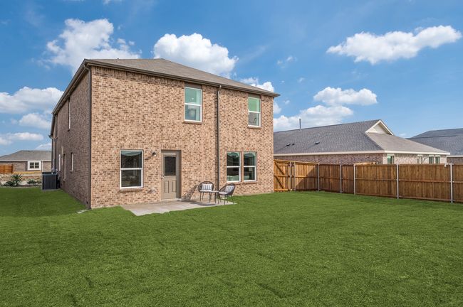 Oversized yard *Model representation | Image 17