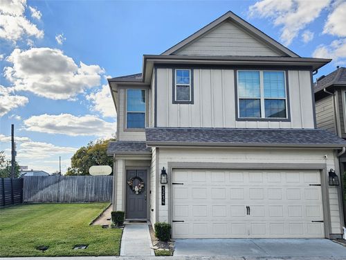 3234 Longleaf Meadows Dr, Houston, TX, 77063-4578 | Card Image