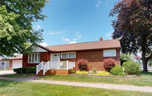 570 68th St, Niagara Falls, NY, 14304-3265 | Card Image