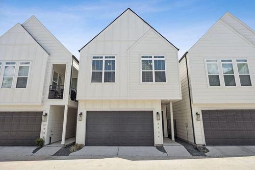 5734 White Magnolia St, Houston, TX, 77091-1635 | Card Image