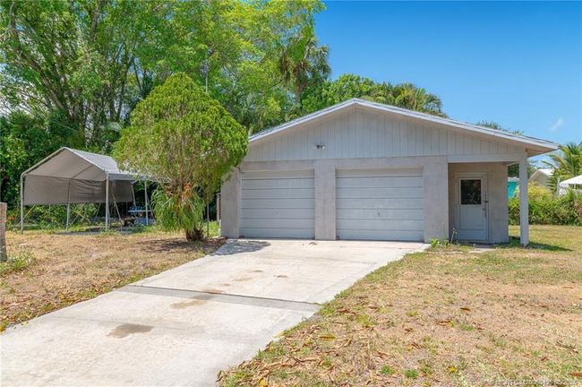 3443 Se Jefferson St, House other with 3 bedrooms, 2 bathrooms and 3 parking in Stuart FL | Image 4