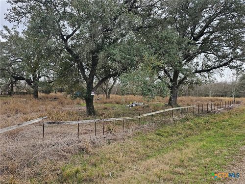 393 Jessica Dr, Victoria, TX, 77904-5101 | Card Image