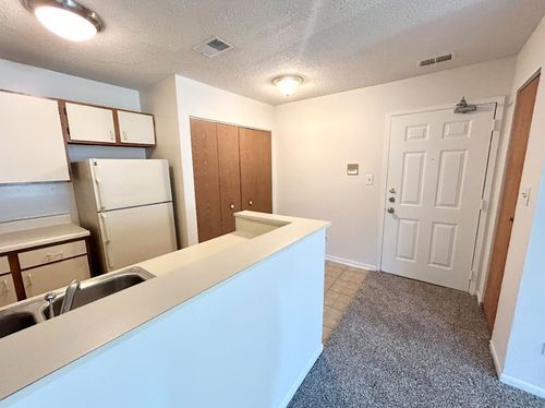 apt-108-2044 N Rand Rd, Palatine, IL, 60074-2558 | Card Image