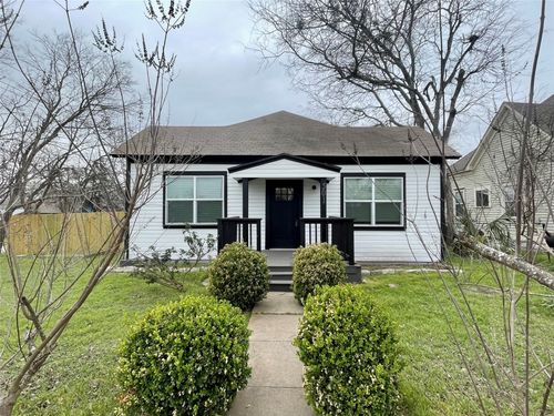 501 N Doak St, Taylor, TX, 76574-2764 | Card Image