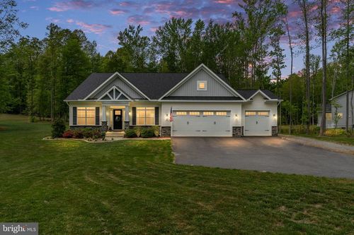 40 Southern View Dr, Stafford, VA, 22554-7318 | Card Image