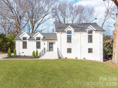 2801 Huntingtowne Farms Ln, Charlotte, NC, 28210-6158 | Card Image