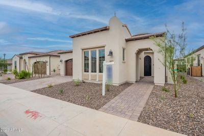 578 E Las Puertas Lane, House other with 2 bedrooms, 3 bathrooms and null parking in Queen Creek AZ | Image 1