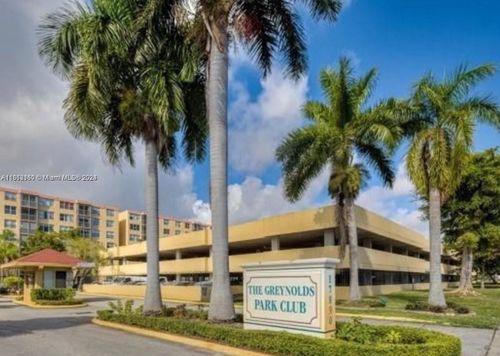 601-17890 W Dixie Hwy, North Miami Beach, FL, 33160-4864 | Card Image