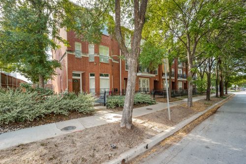 3935 N Hall St, Dallas, TX, 75219-3605 | Card Image