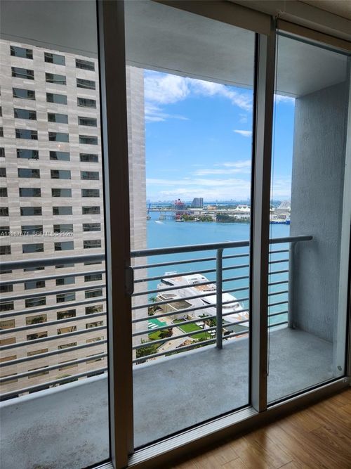 1806-335 S Biscayne Blvd, Miami, FL, 33131 | Card Image