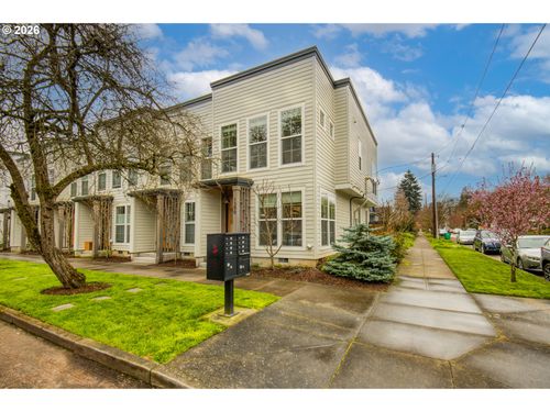 1390 N Simpson St, Portland, OR, 97217-4650 | Card Image