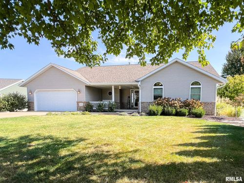 2209 Elisa Cir, Eureka, IL, 61530-1694 | Card Image