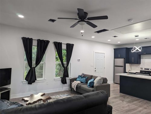 a-4711 Rusk St, Houston, TX, 77023-1235 | Card Image
