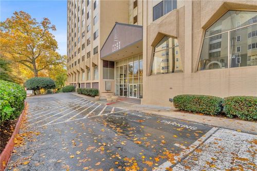 506-2479 Peachtree Rd Ne, Atlanta, GA, 30305-4130 | Card Image