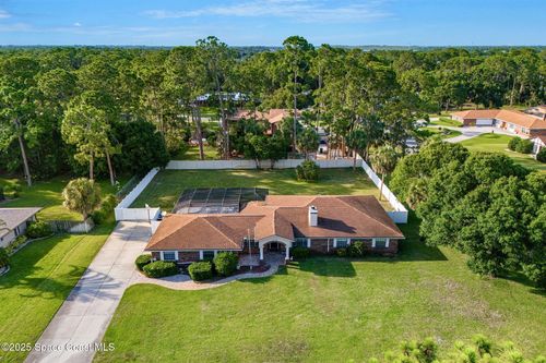 8000 Pine Needle Ln, West Melbourne, FL, 32904-1947 | Card Image