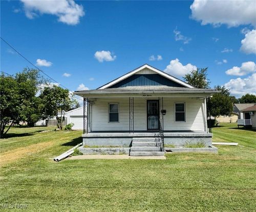 911 Merrick Ave, Zanesville, OH, 43701-5819 | Card Image