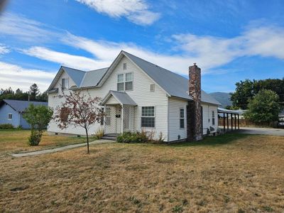 444 S Walnut St, Home with 4 bedrooms, 3 bathrooms and null parking in Colville WA | Image 2