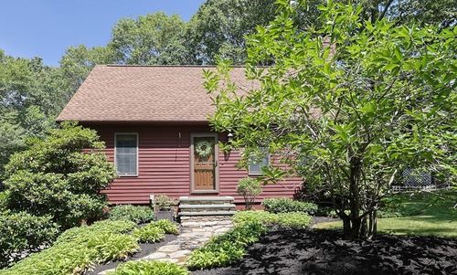 77 Dodge Rd, Sutton, MA, 01590-3838 | Card Image