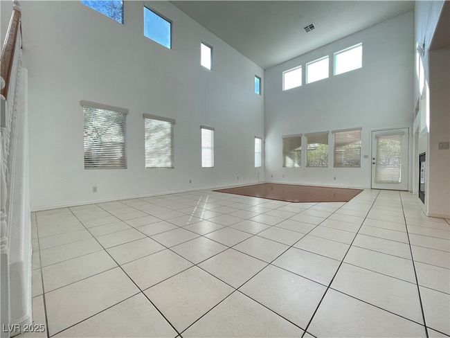 1581 Boundary Peak Way, House other with 5 bedrooms, 3 bathrooms and null parking in Las Vegas NV | Image 10