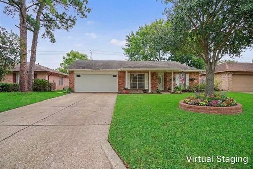 16811 Bougainvilla Ln, Friendswood, TX, 77546-3415 | Card Image