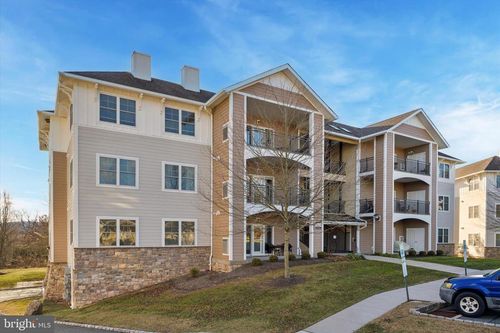 124 Bucktown Xing, POTTSTOWN, PA, 19465-7760 | Card Image